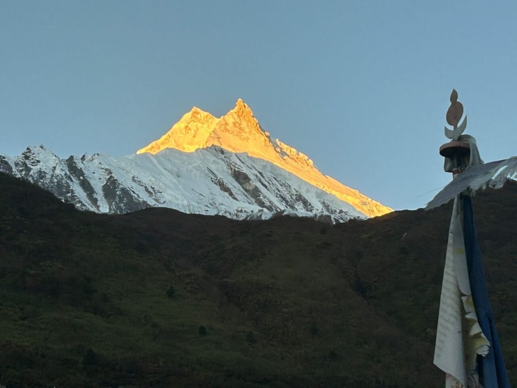 Everest Base Camp Trek Everest Top Morning View 1024x768
