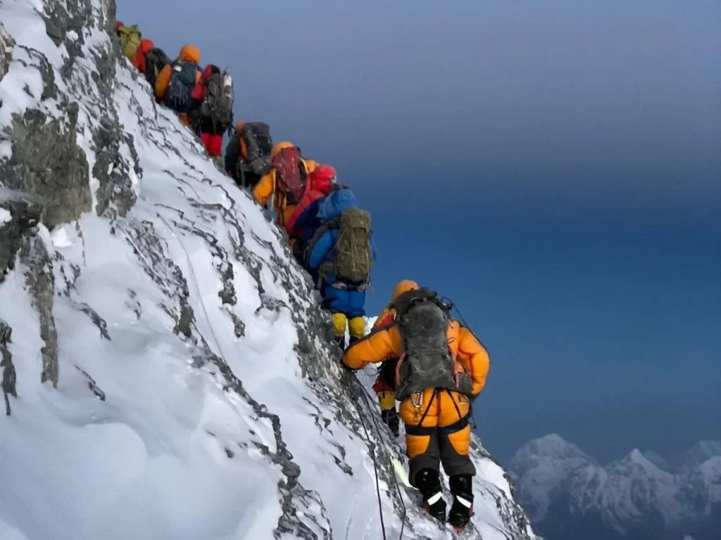 Mt Everest Climbing 1024x768