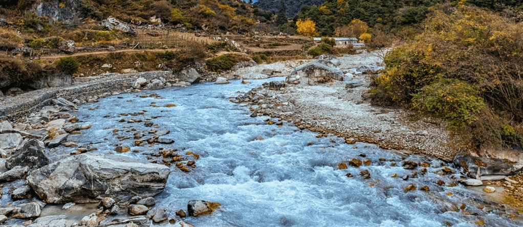 DAY 2 MANASLU CIRCUIT TREK ITINERARY MACHHA KHOLA IMAGE 1024x447