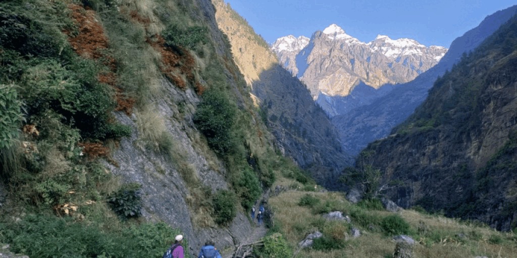 MANASLU CIRCUIT TREKKING TRAIL 1024x512